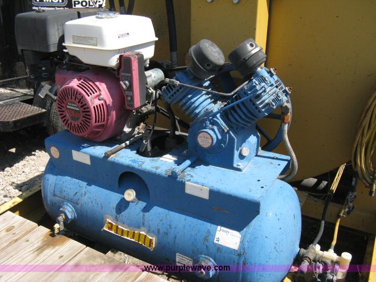 image for item A4361 2005 Seal-rite tandem axle trailer