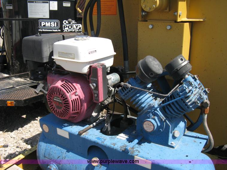 image for item A4361 2005 Seal-rite tandem axle trailer