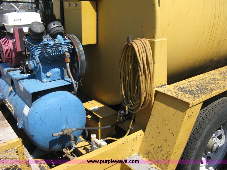 image for item A4361 2005 Seal-rite tandem axle trailer