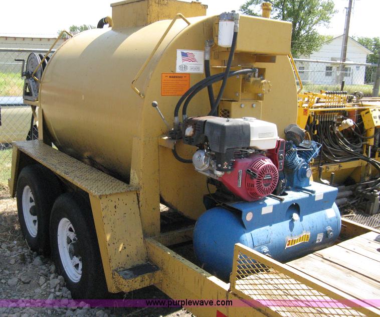 image for item A4361 2005 Seal-rite tandem axle trailer