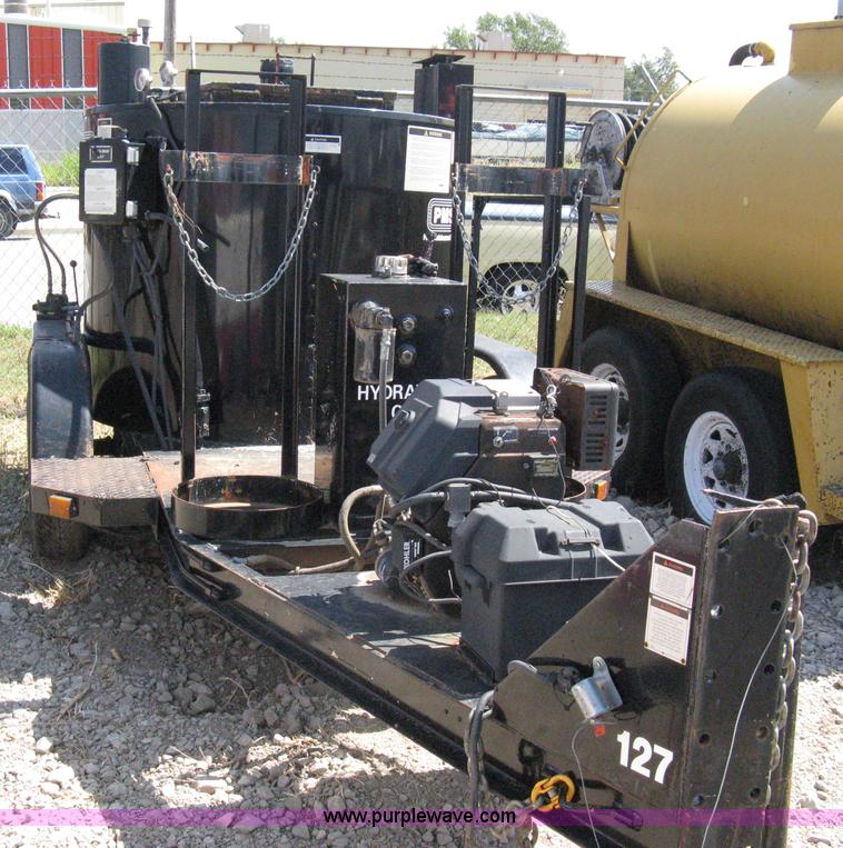 image for item A4362 2001 Crafco 1 Ton Poly Patch applicator