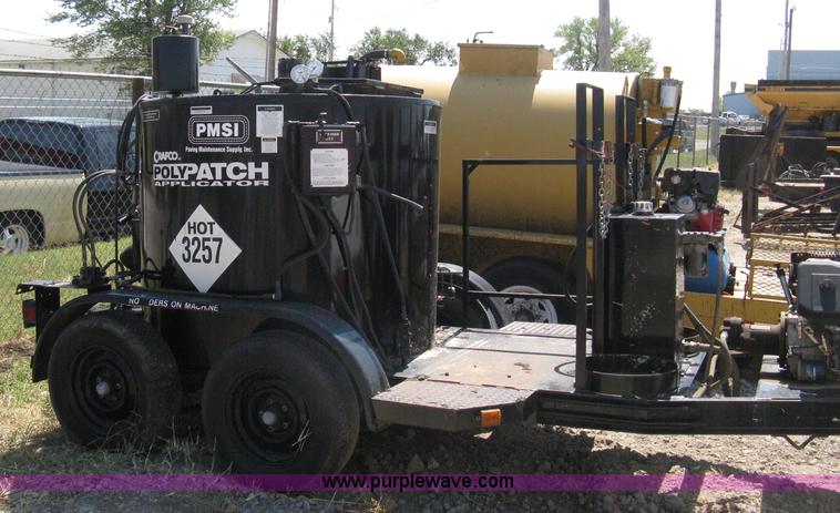 image for item A4362 2001 Crafco 1 Ton Poly Patch applicator