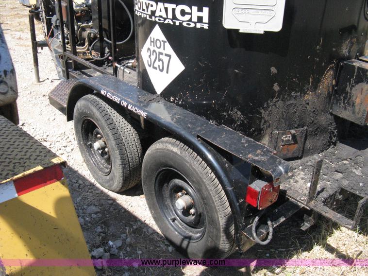 image for item A4362 2001 Crafco 1 Ton Poly Patch applicator