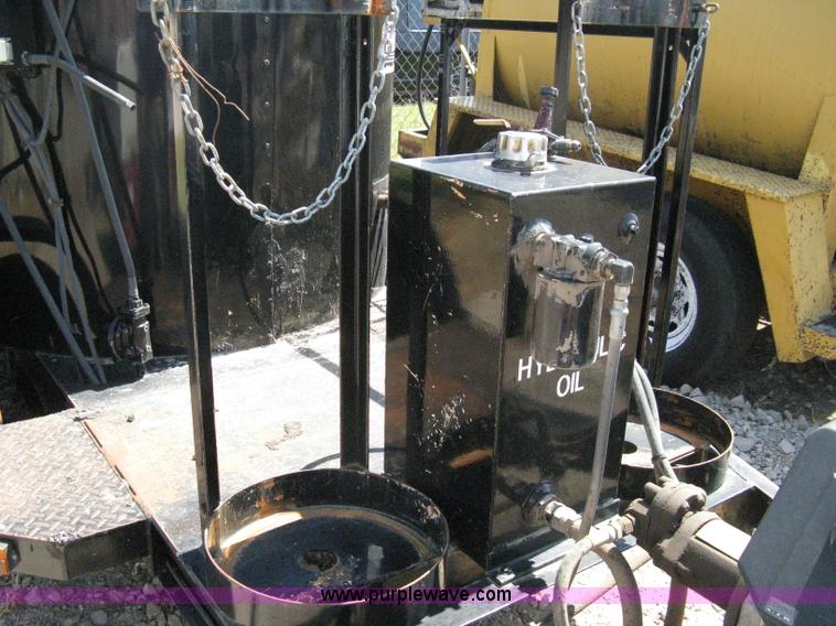 image for item A4362 2001 Crafco 1 Ton Poly Patch applicator