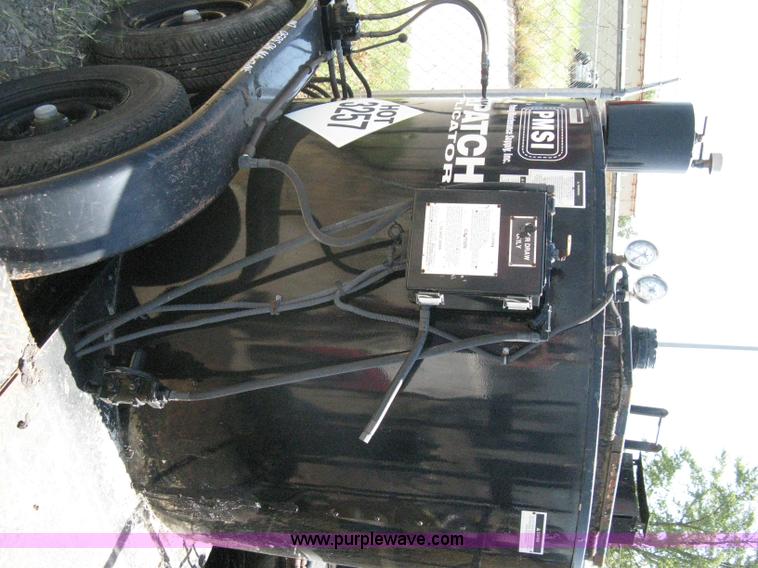 image for item A4362 2001 Crafco 1 Ton Poly Patch applicator