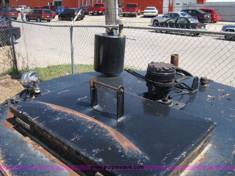 image for item A4362 2001 Crafco 1 Ton Poly Patch applicator