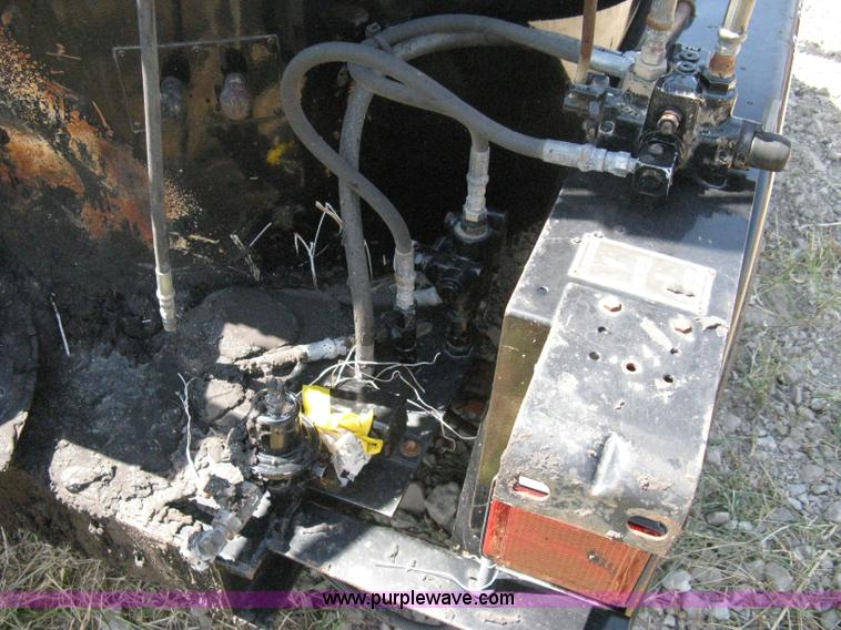 image for item A4362 2001 Crafco 1 Ton Poly Patch applicator