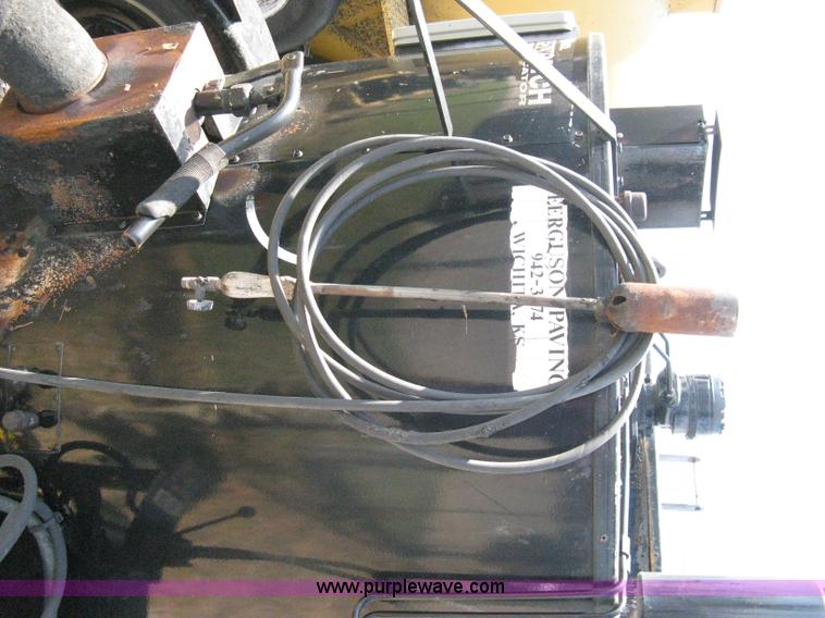 image for item A4362 2001 Crafco 1 Ton Poly Patch applicator