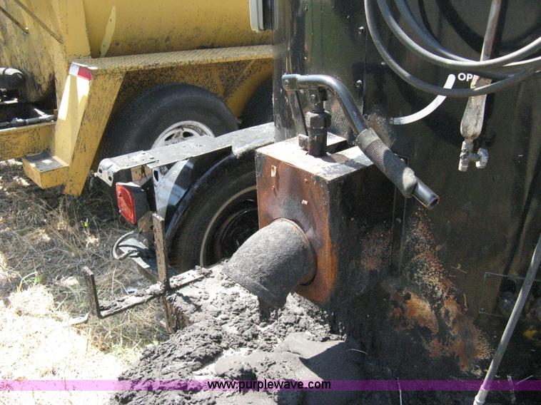 image for item A4362 2001 Crafco 1 Ton Poly Patch applicator