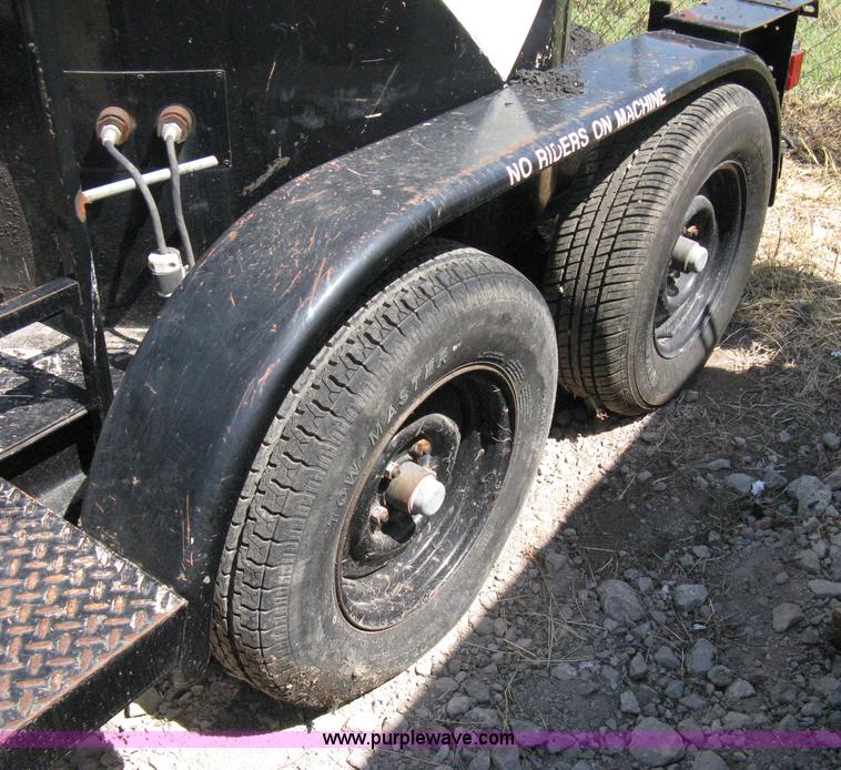 image for item A4362 2001 Crafco 1 Ton Poly Patch applicator