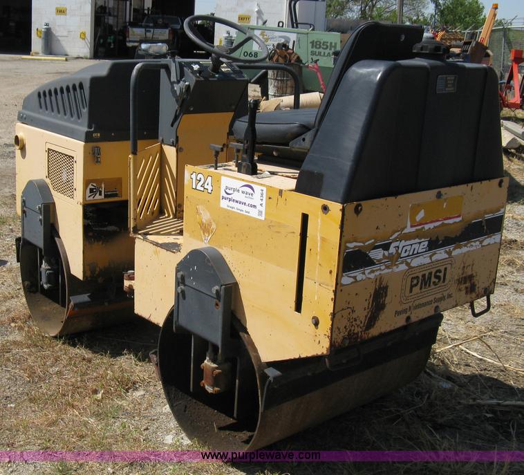 image for item A4364 Stone WP3100 vibratory roller