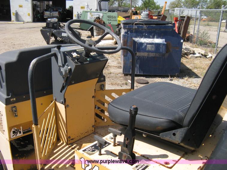 image for item A4364 Stone WP3100 vibratory roller