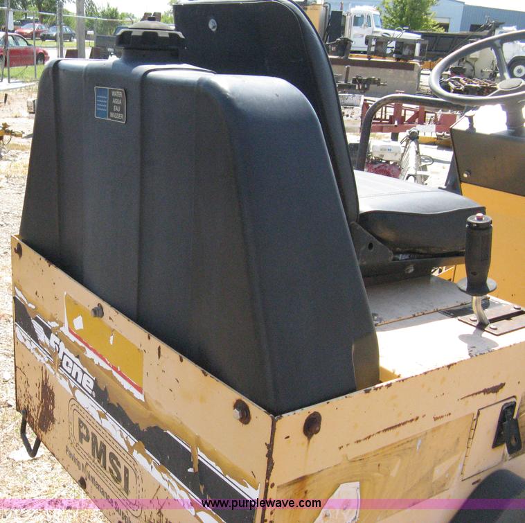 image for item A4364 Stone WP3100 vibratory roller