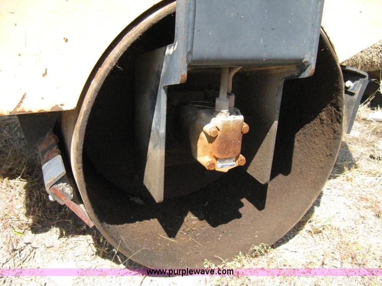 image for item A4364 Stone WP3100 vibratory roller