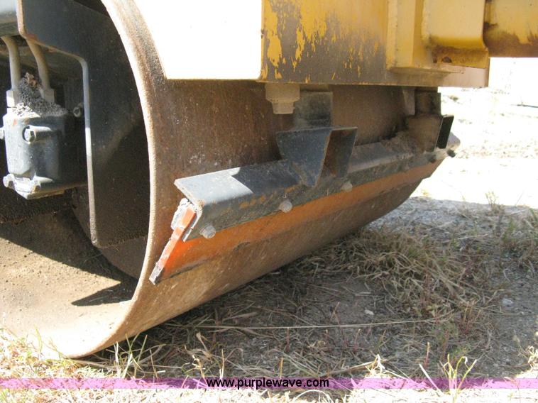 image for item A4364 Stone WP3100 vibratory roller