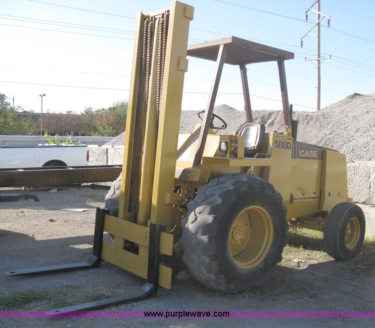 image for item A4371 1985 Case 586D rough terrain forklift