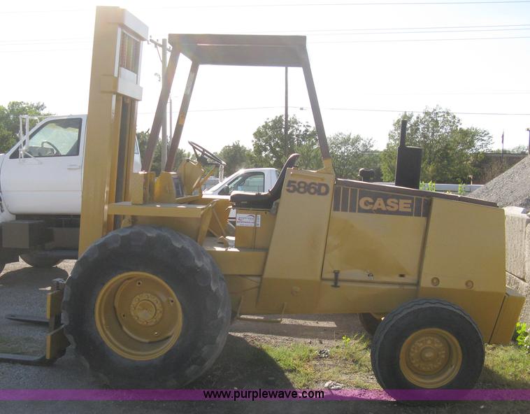 image for item A4371 1985 Case 586D rough terrain forklift