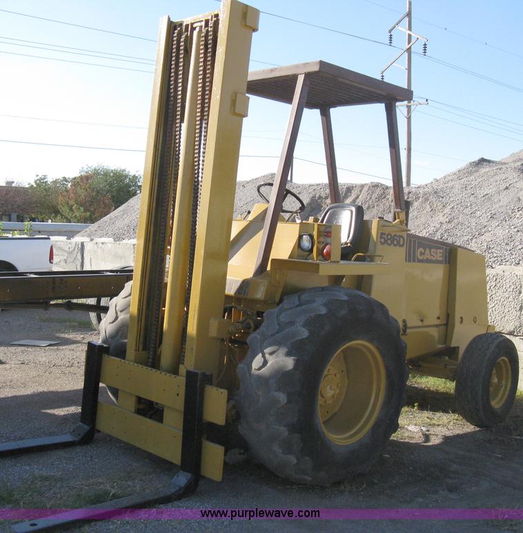 image for item A4371 1985 Case 586D rough terrain forklift