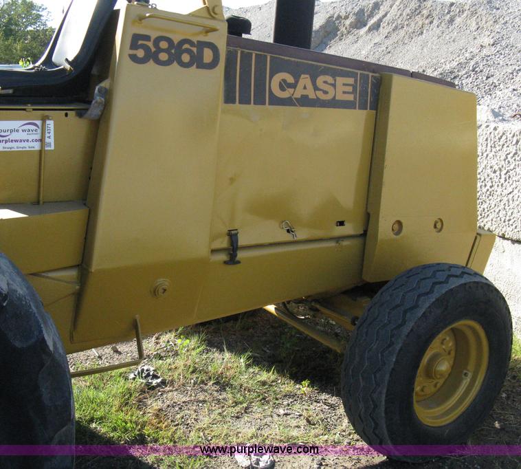 image for item A4371 1985 Case 586D rough terrain forklift