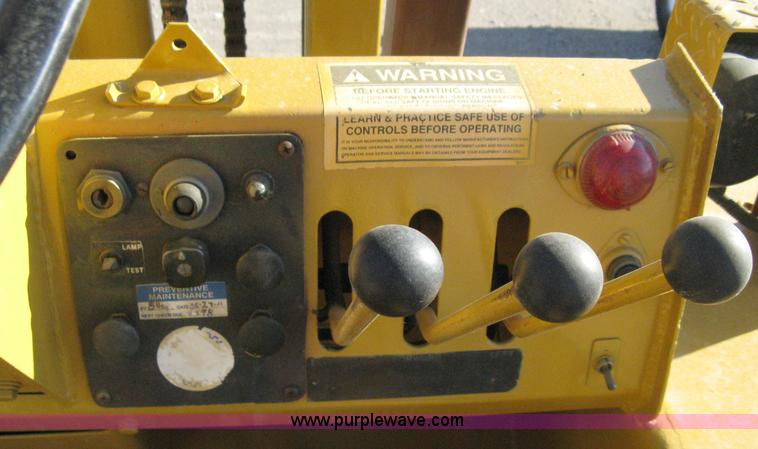 image for item A4371 1985 Case 586D rough terrain forklift