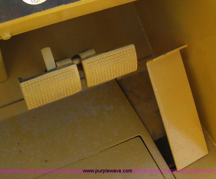 image for item A4371 1985 Case 586D rough terrain forklift