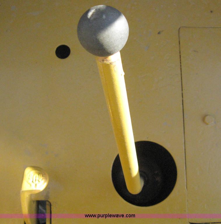 image for item A4371 1985 Case 586D rough terrain forklift