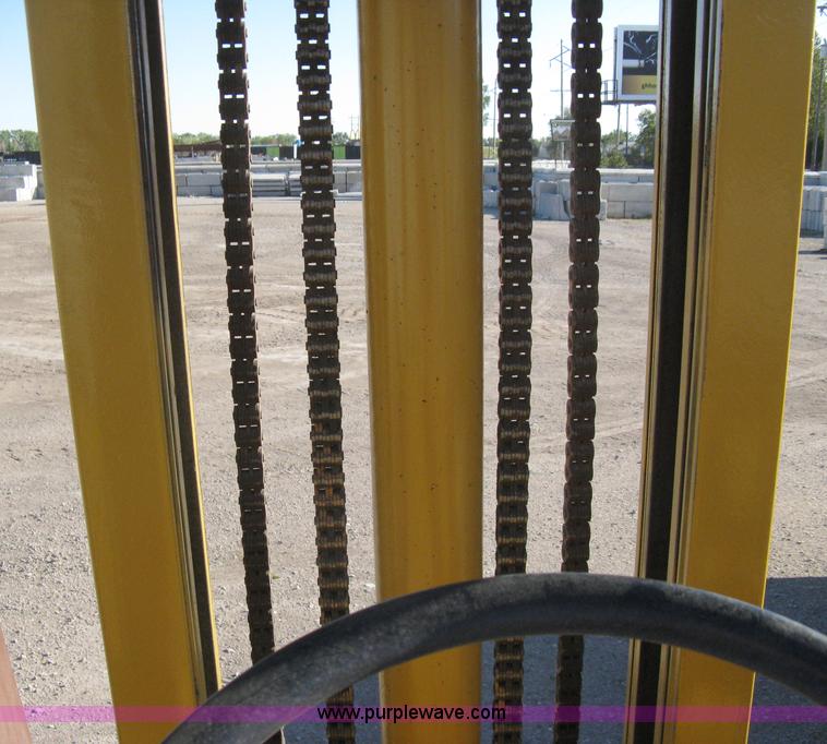 image for item A4371 1985 Case 586D rough terrain forklift