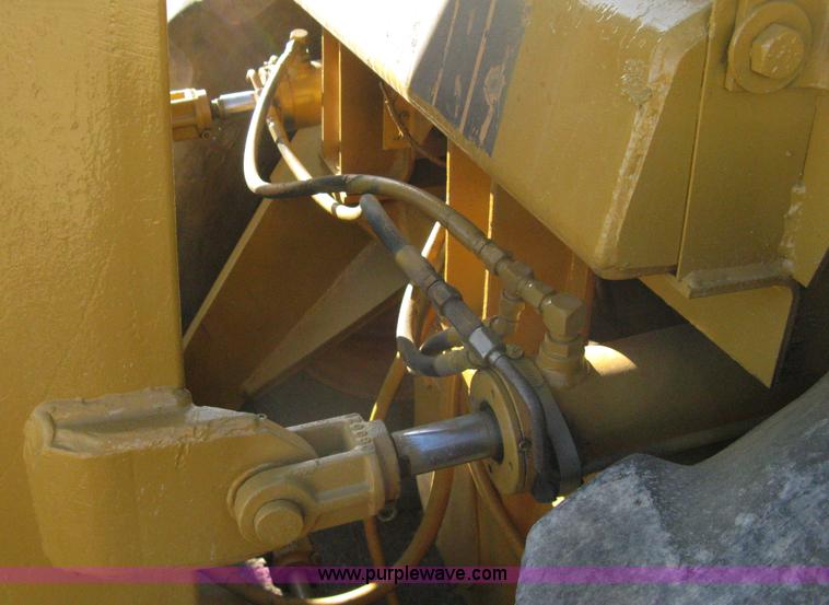 image for item A4371 1985 Case 586D rough terrain forklift