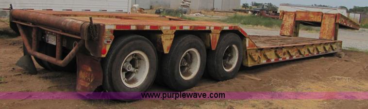 image for item A4633 1979 Hyster 45' 50 ton equipment trailer