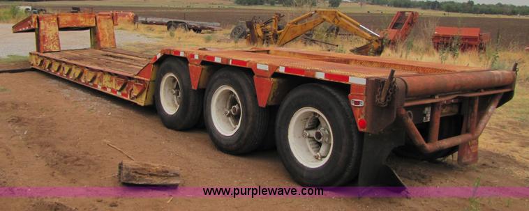 image for item A4633 1979 Hyster 45' 50 ton equipment trailer