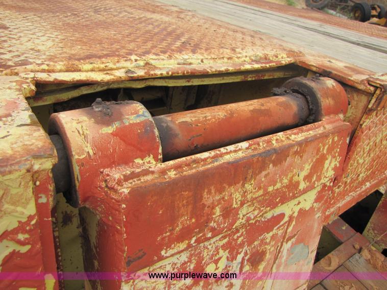 image for item A4633 1979 Hyster 45' 50 ton equipment trailer