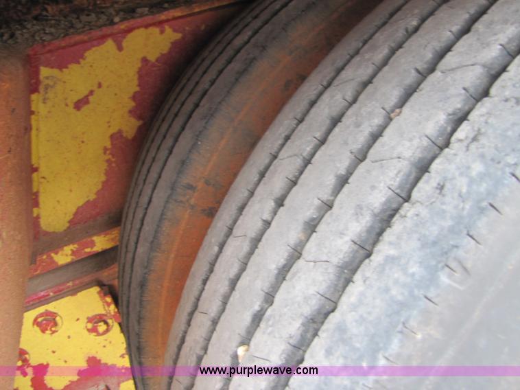 image for item A4633 1979 Hyster 45' 50 ton equipment trailer