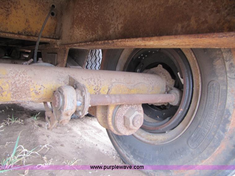 image for item A4633 1979 Hyster 45' 50 ton equipment trailer