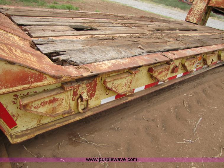 image for item A4633 1979 Hyster 45' 50 ton equipment trailer