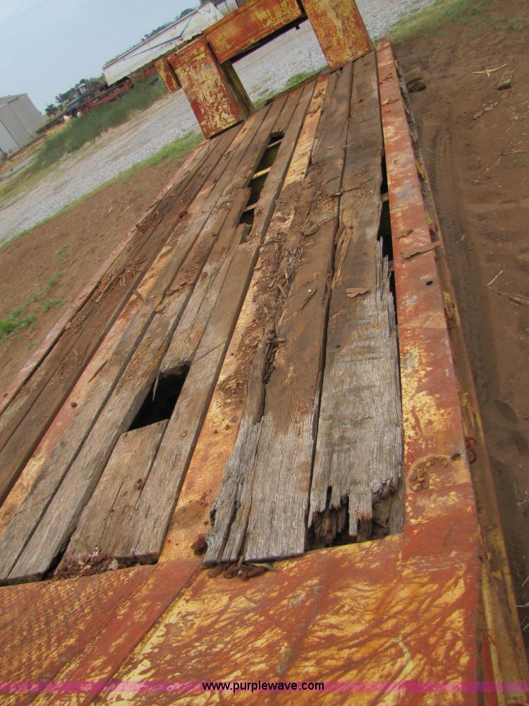 image for item A4633 1979 Hyster 45' 50 ton equipment trailer