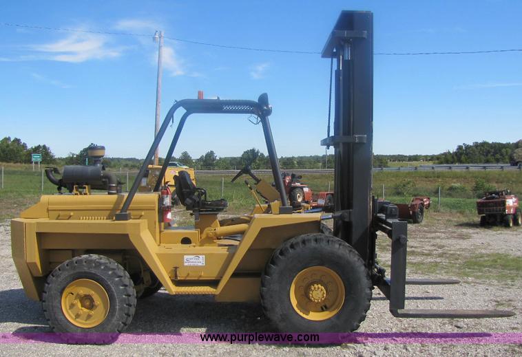 image for item A5037 Wiggins forklift