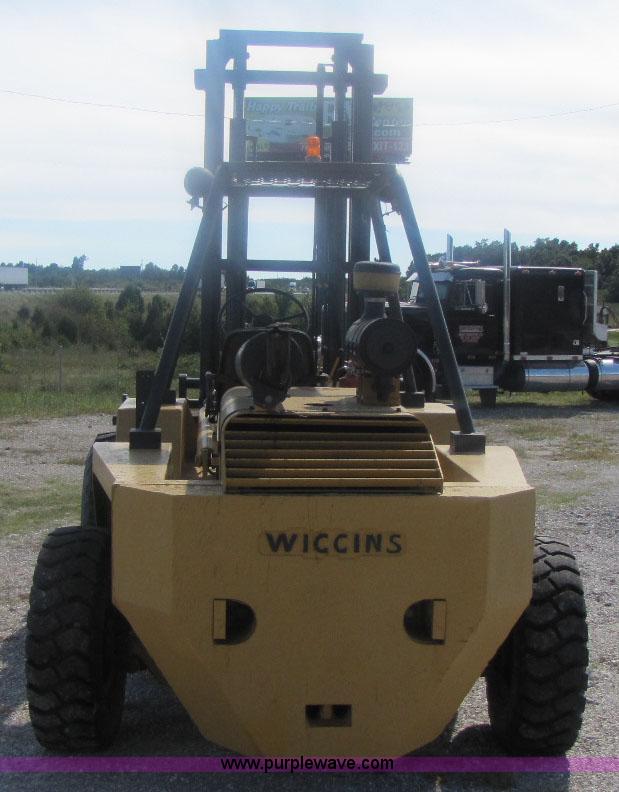 image for item A5037 Wiggins forklift