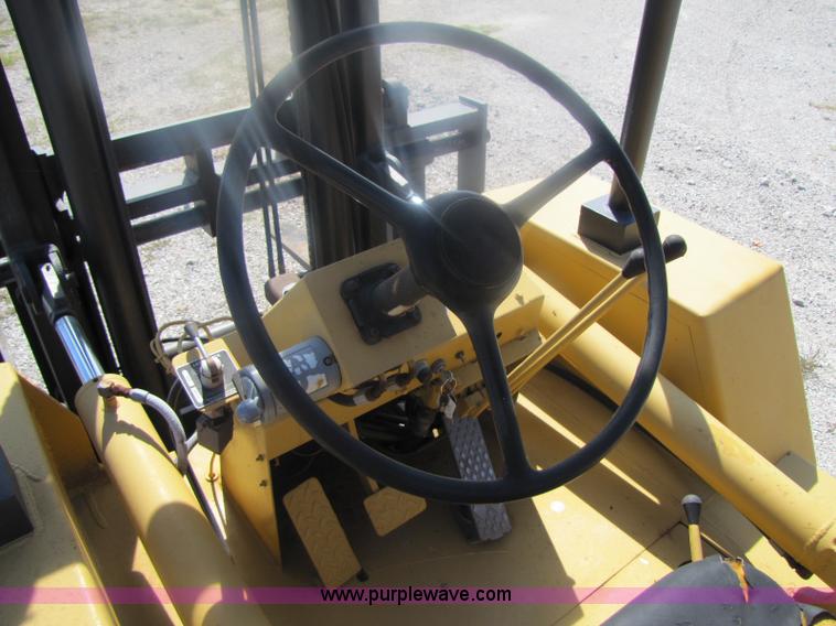 image for item A5037 Wiggins forklift