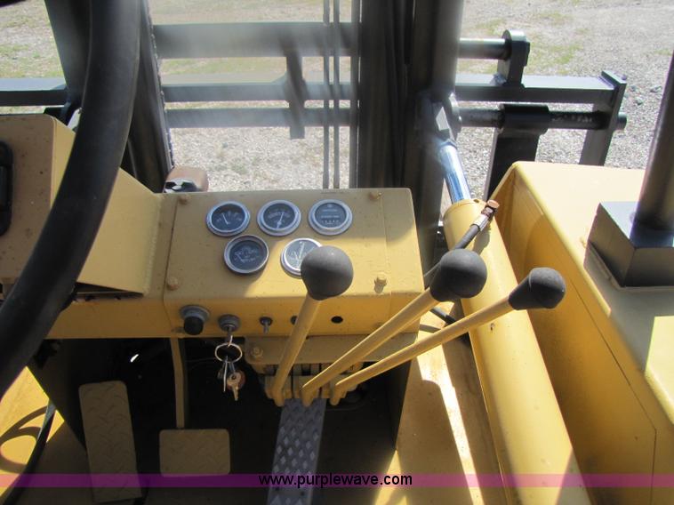 image for item A5037 Wiggins forklift