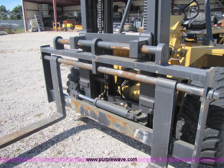 image for item A5037 Wiggins forklift