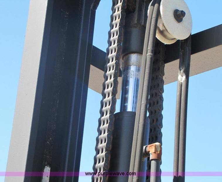 image for item A5037 Wiggins forklift