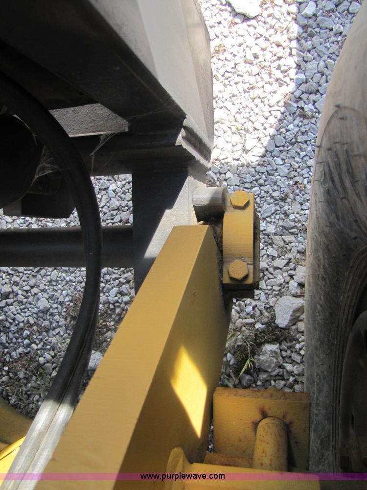 image for item A5037 Wiggins forklift