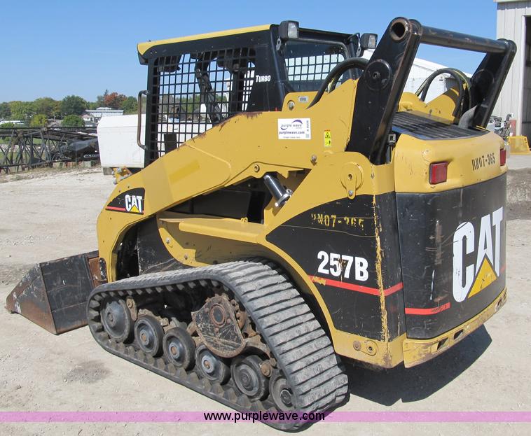 image for item A8086 2007 Caterpillar 257B track skid steer