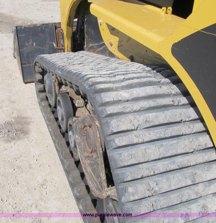 image for item A8086 2007 Caterpillar 257B track skid steer