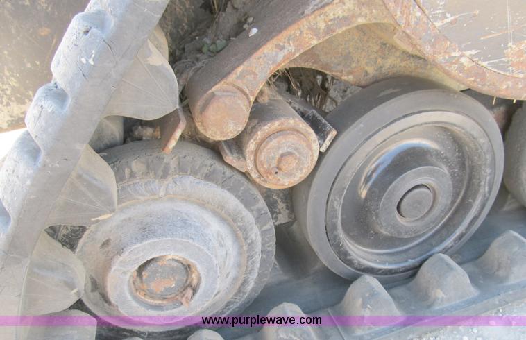 image for item A8086 2007 Caterpillar 257B track skid steer