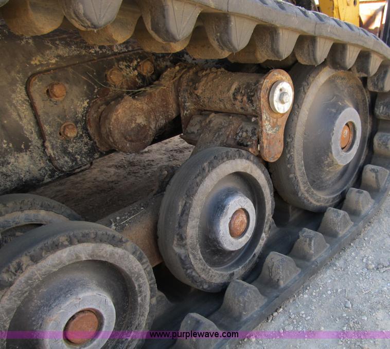 image for item A8086 2007 Caterpillar 257B track skid steer