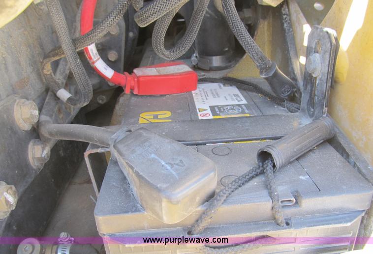 image for item A8086 2007 Caterpillar 257B track skid steer