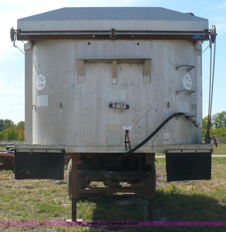 image for item B6006 1990 Montone aluminum end dump trailer