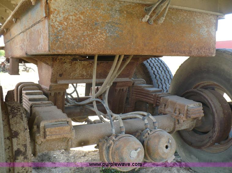 image for item B6006 1990 Montone aluminum end dump trailer