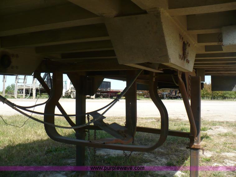 image for item B6006 1990 Montone aluminum end dump trailer